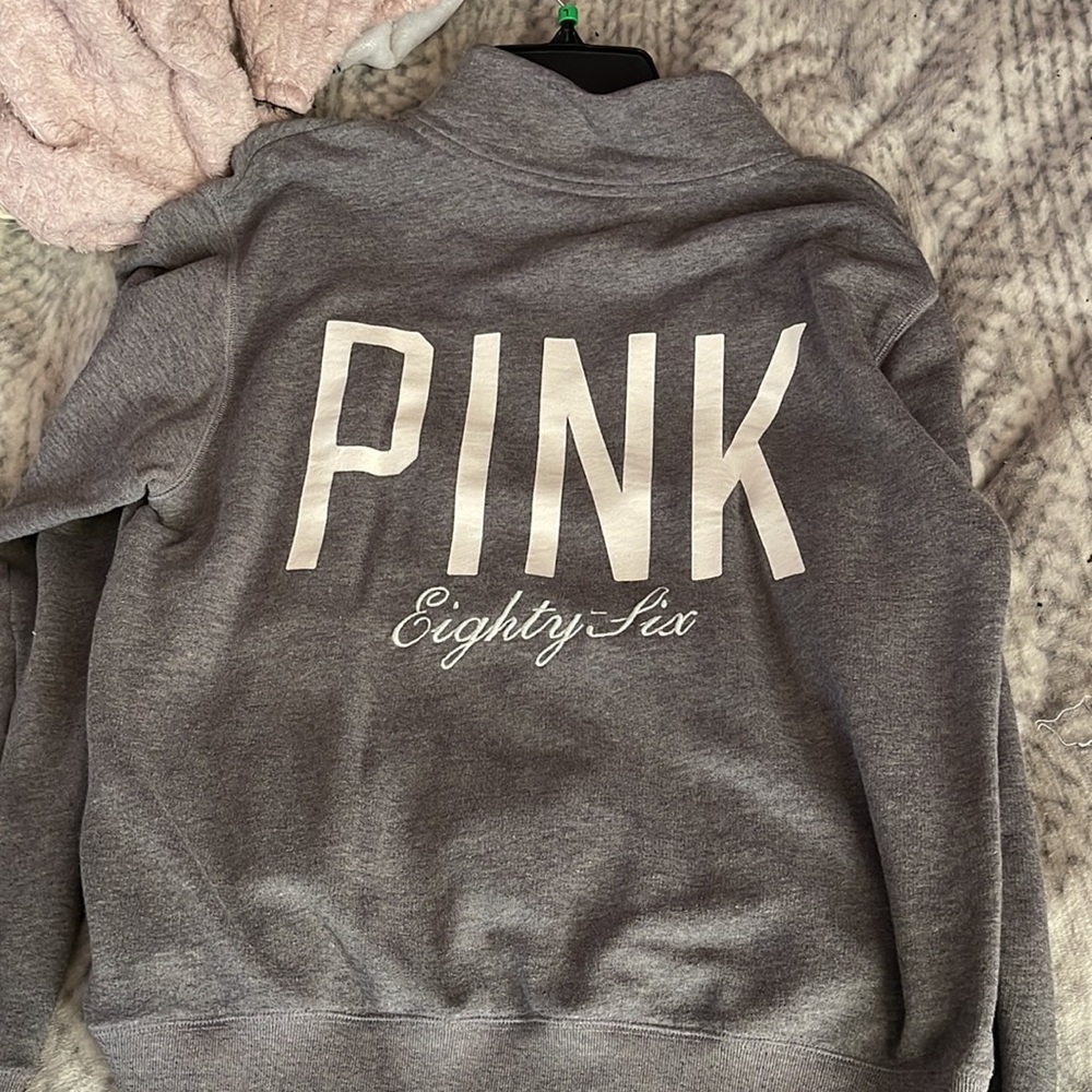 crew neck - Picture 3 of 3